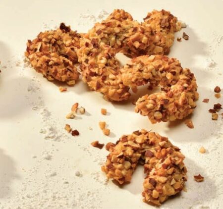 ALMOND CRESCENT COOKIE