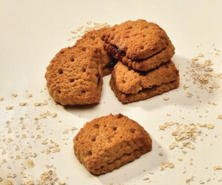 STRAWBERRY OAT BRAN COOKIE